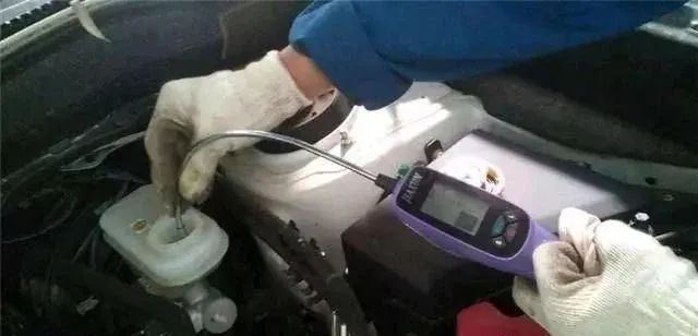 汽車維修看這篇文章就夠了！-第3張圖片-鄭州市冠恒貿易有限公司【官方網站】-車用潤滑油服務專家